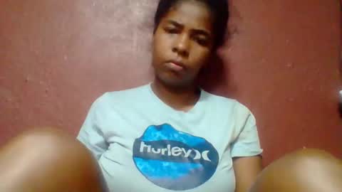 rovaelyah online show from April 12, 2026, 2:38 am