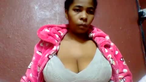 Snapshot of rovaelyah chatting on June 12, 2026, 2:10 am rovaelyah online show from June 12, 2026, 2:10 am
