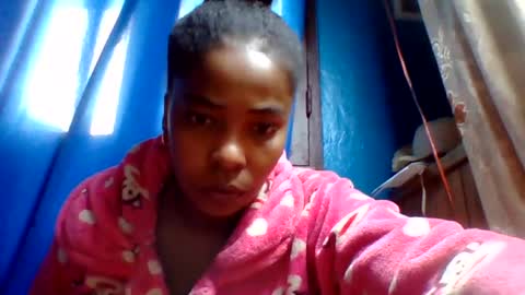 Snapshot of rovaelyah chatting on July 5, 2026, 4:19 am rovaelyah online show from July 5, 2026, 4:19 am