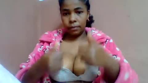 Snapshot of rovaelyah chatting on July 10, 2026, 8:50 am rovaelyah online show from July 10, 2026, 8:50 am