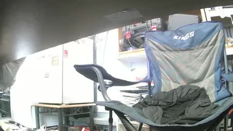 Snapshot of rover_ chatting on November 4, 2025, 4:11 am rover_ online show from November 4, 2025, 4:11 am