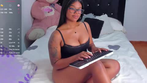 Snapshot of rox851528 chatting on November 14, 2025, 2:10 am Rox online show from November 14, 2025, 2:10 am