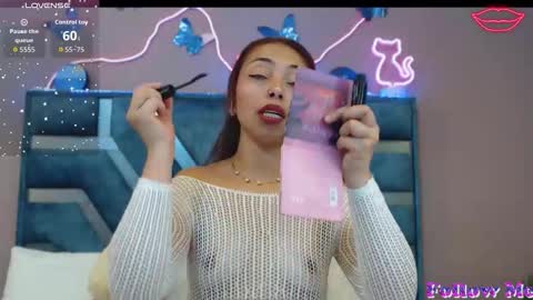 Snapshot of roxan_fox_ chatting on February 27, 2026, 2:44 am Roxane online show from February 27, 2026, 2:44 am