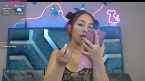 Snapshot of roxan_fox_ chatting on April 29, 2026, 3:10 am Roxane online show from April 29, 2026, 3:10 am