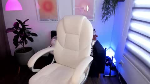 Rox online show from March 6, 2025, 1:35 pm