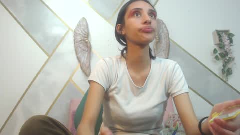 Snapshot of roxana_cyrano chatting on December 5, 2024, 8:00 pm online show from December 5, 2024, 8:00 pm