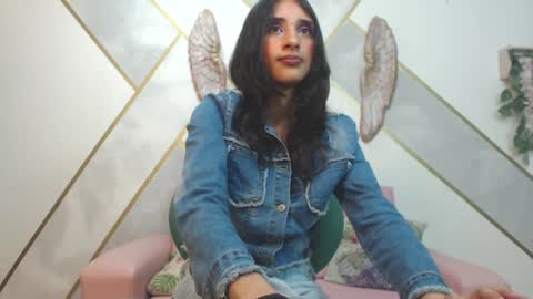 Snapshot of roxana_cyrano chatting on January 9, 2025, 11:13 pm online show from January 9, 2025, 11:13 pm