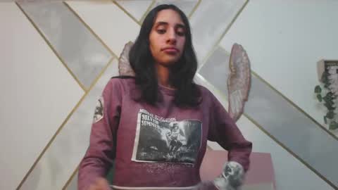 Snapshot of roxana_cyrano chatting on February 21, 2025, 7:21 pm online show from February 21, 2025, 7:21 pm