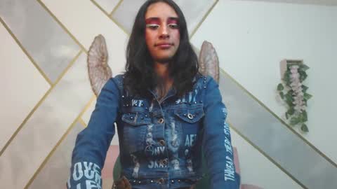 Snapshot of roxana_cyrano chatting on February 26, 2025, 7:49 pm online show from February 26, 2025, 7:49 pm