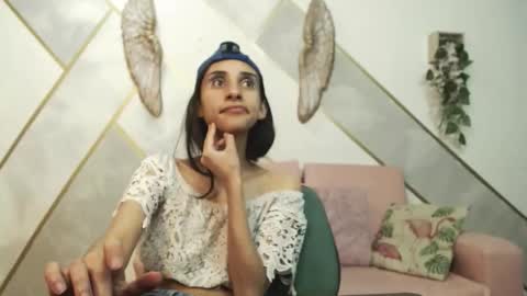 Snapshot of roxana_cyrano chatting on October 10, 2025, 10:20 pm online show from October 10, 2025, 10:20 pm