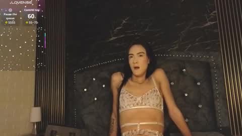 roxana_scottt online show from November 6, 2025, 12:17 pm