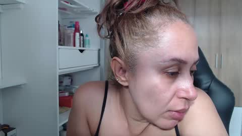 Roxana online show from December 29, 2024, 8:37 pm