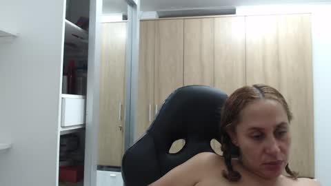 Roxana online show from December 30, 2024, 4:31 am