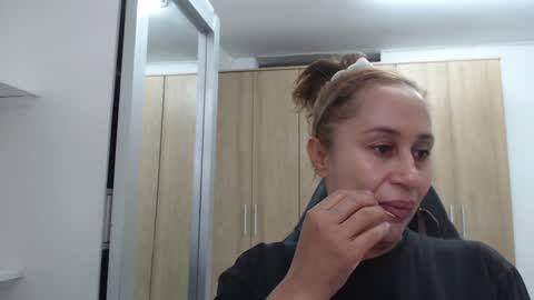 Roxana online show from January 1, 2025, 4:50 pm