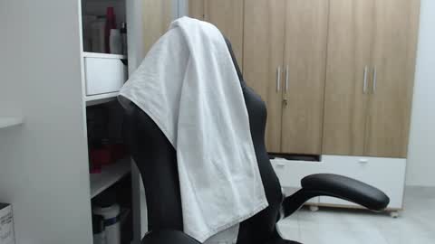 Roxana online show from January 6, 2025, 11:42 pm