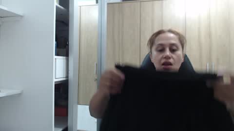 Roxana online show from January 15, 2025, 1:12 am