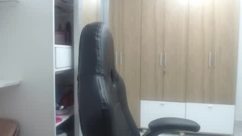 Roxana online show from February 20, 2025, 1:03 am