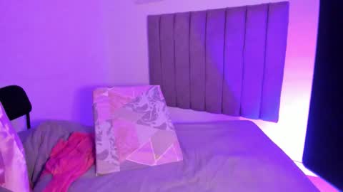 Roxane online show from January 12, 2026, 1:22 am