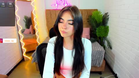 roxanne_tay online show from January 8, 2025, 1:11 am