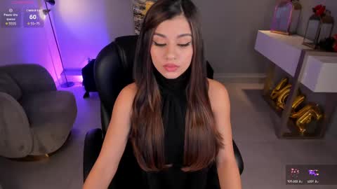 Roxanne Hill  online show from February 15, 2025, 12:11 pm