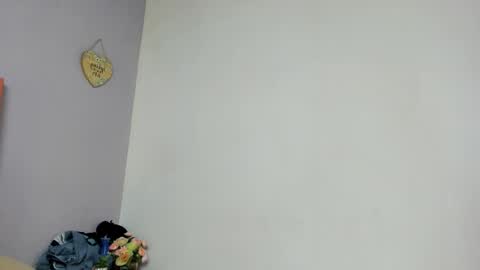 Juliana 3 online show from May 15, 2026, 12:12 pm