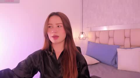 Roxie  online show from February 18, 2025, 10:36 pm