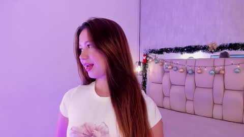 Roxie  online show from December 17, 2025, 7:42 pm