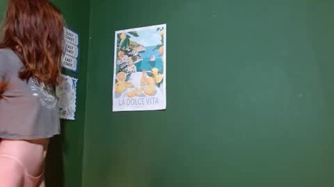 Roxie online show from November 12, 2025, 2:01 am