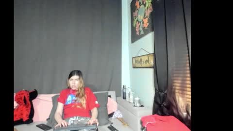 roxihazeleyes online show from February 5, 2026, 5:50 pm