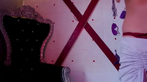 roxxan_sanchez online show from February 25, 2026, 8:40 pm