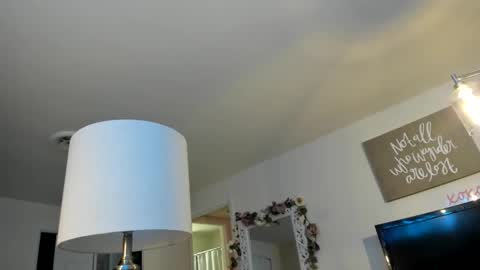roxxannafox online show from May 6, 2026, 1:47 am