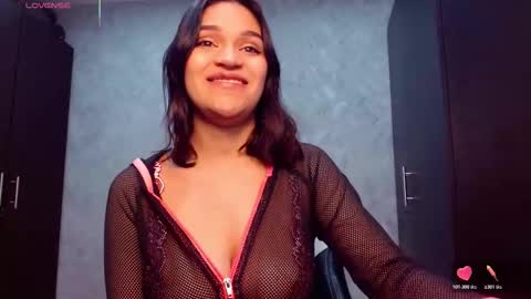 roxxi_2110 online show from January 7, 2026, 2:58 am