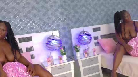 roxxymarshall online show from September 19, 2025, 3:34 pm