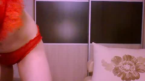 Roxxy Wharton online show from May 13, 2026, 11:51 am