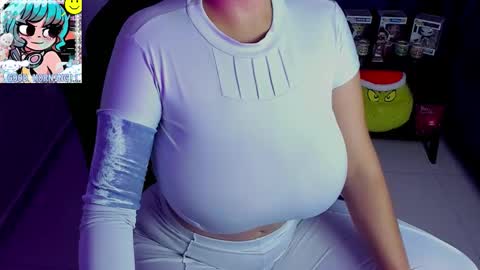 Annah  online show from December 15, 2025, 9:13 am