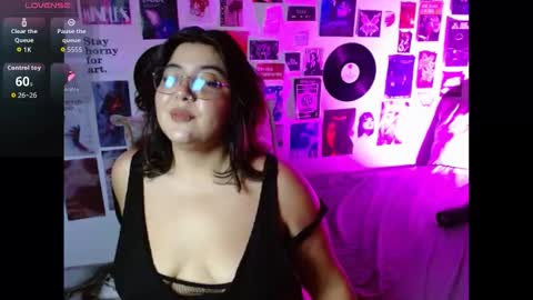 Roxana online show from March 28, 2026, 10:42 pm