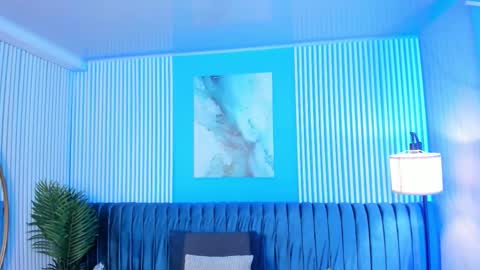 Roxy hell online show from November 24, 2025, 12:05 pm