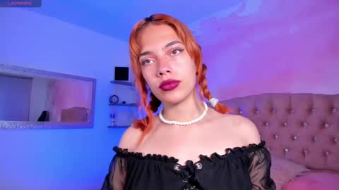 roxy_jones_ online show from February 19, 2025, 10:53 pm