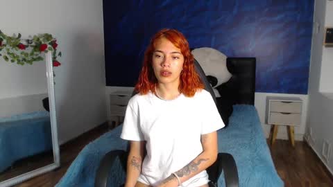 roxy_jones_ online show from February 23, 2025, 1:53 pm