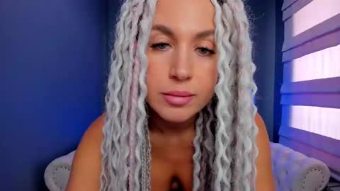 Roxy online show from March 11, 2025, 4:54 am