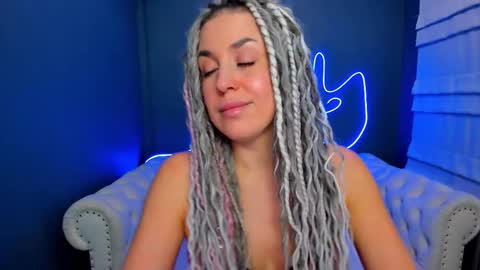 Roxy online show from February 12, 2026, 2:06 am