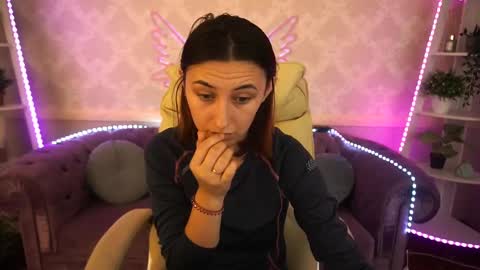 roxy_rayy online show from December 7, 2024, 3:47 am