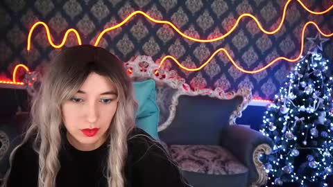 roxy_rayy online show from January 7, 2025, 2:08 pm