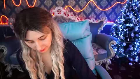 roxy_rayy online show from January 15, 2025, 11:00 am