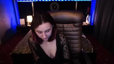 roxy_rayy online show from February 26, 2025, 4:25 am