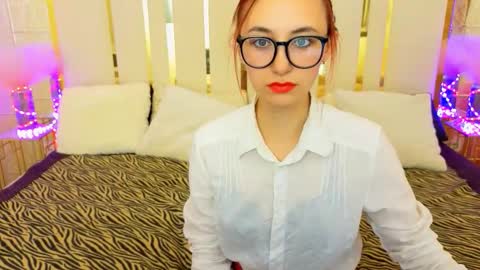 roxy_rayy online show from September 24, 2025, 6:39 am