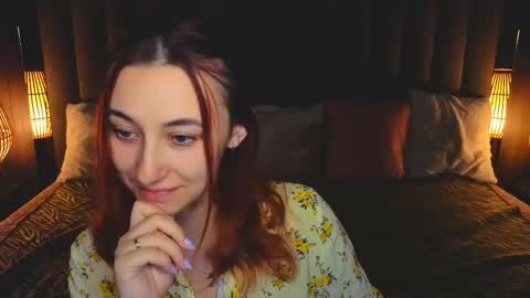 roxy_rayy online show from October 22, 2025, 6:13 am