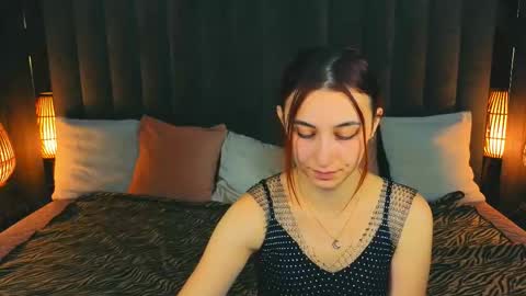 roxy_rayy online show from October 23, 2025, 6:56 am