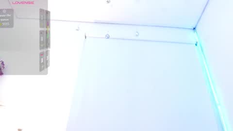 roxy_stone1 online show from September 20, 2025, 7:26 pm