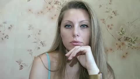 roxyfox18x01 online show from March 1, 2026, 11:01 am